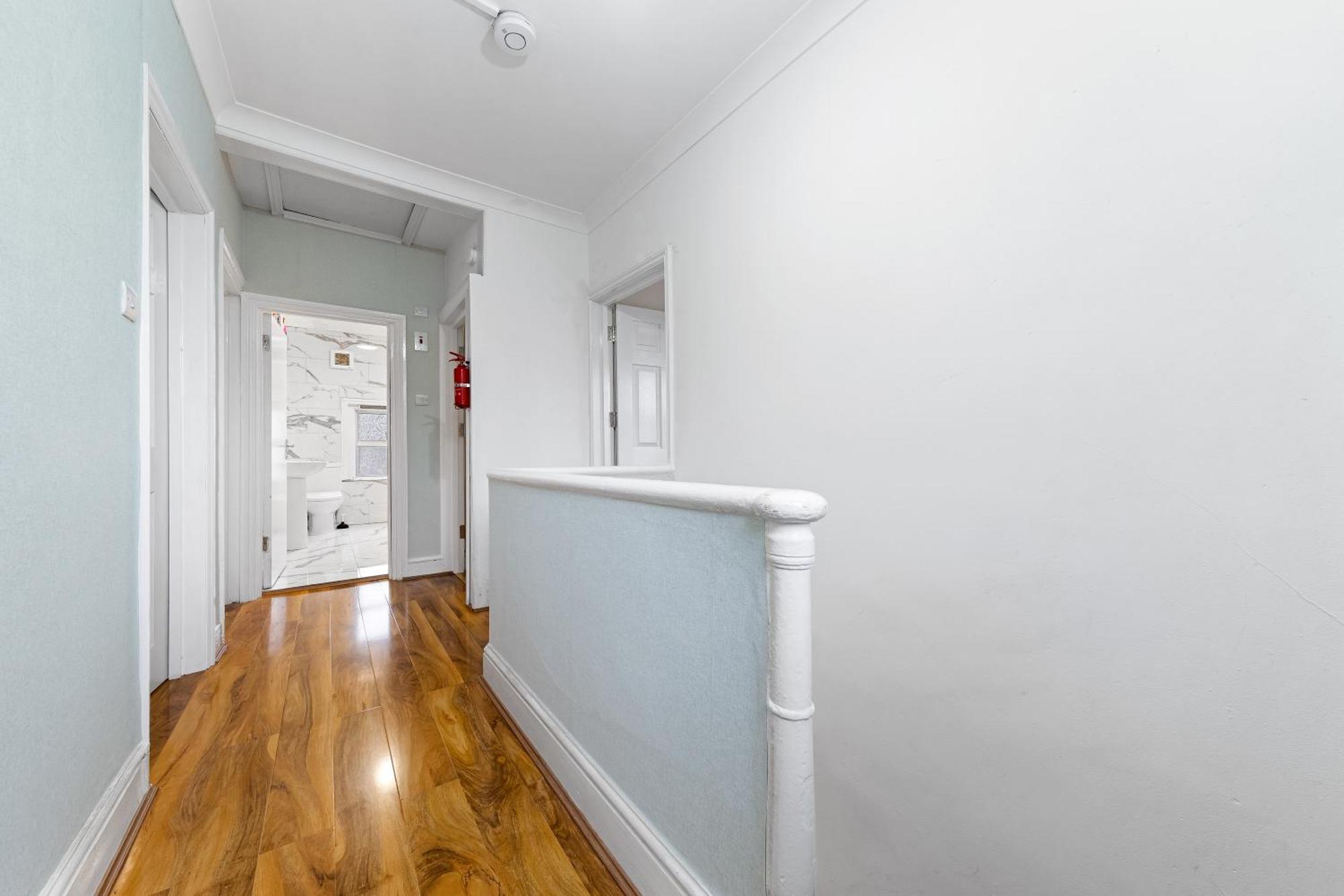 Charming 3br Near Tube - Walk To Cafes, Lloyd Park - Copeland 3br Combo Habitación en casa particular *