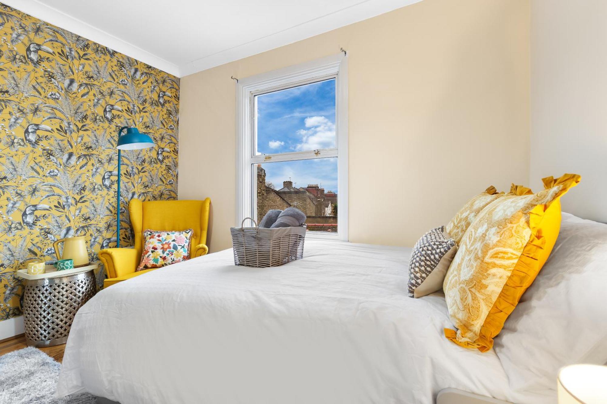 Habitación en casa particular Charming 3br Near Tube - Walk To Cafes, Lloyd Park - Copeland 3br Combo